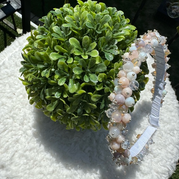 Elegant Pearl Beaded Headband